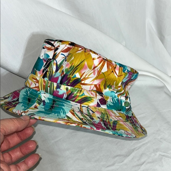 Charlie Paige Floral pattern Bucket Hat - Picture 1 of 6